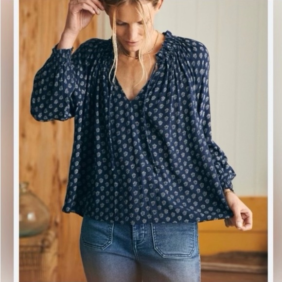 Faherty Emery Peasant Blouse Boho Tie Gauzy Size M Ditsy Floral Lotus Pattern - Picture 2 of 15